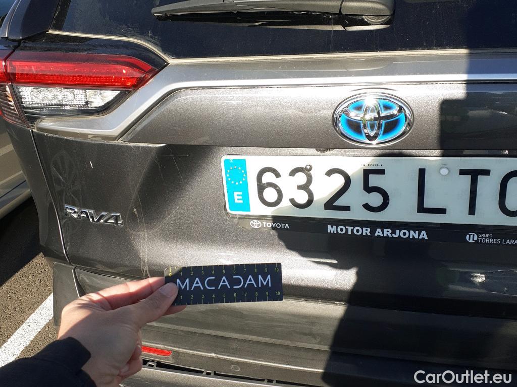  Toyota  RAV4 TOYOTA  / 2018 / 5P / todoterreno 2.5l 220H Advance 4WD #5