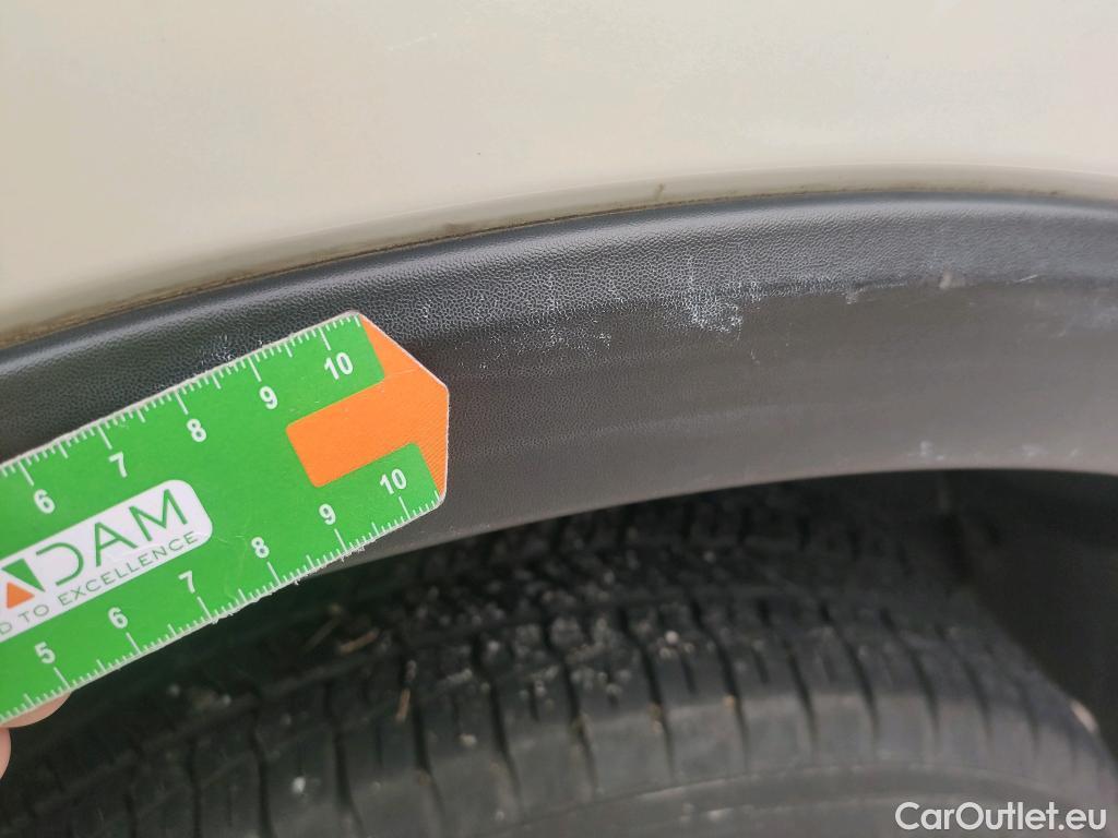  Toyota  RAV4 TOYOTA  / 2015 / 5P / todoterreno 2.5l hybrid 2WD Advance Pack Drive #26