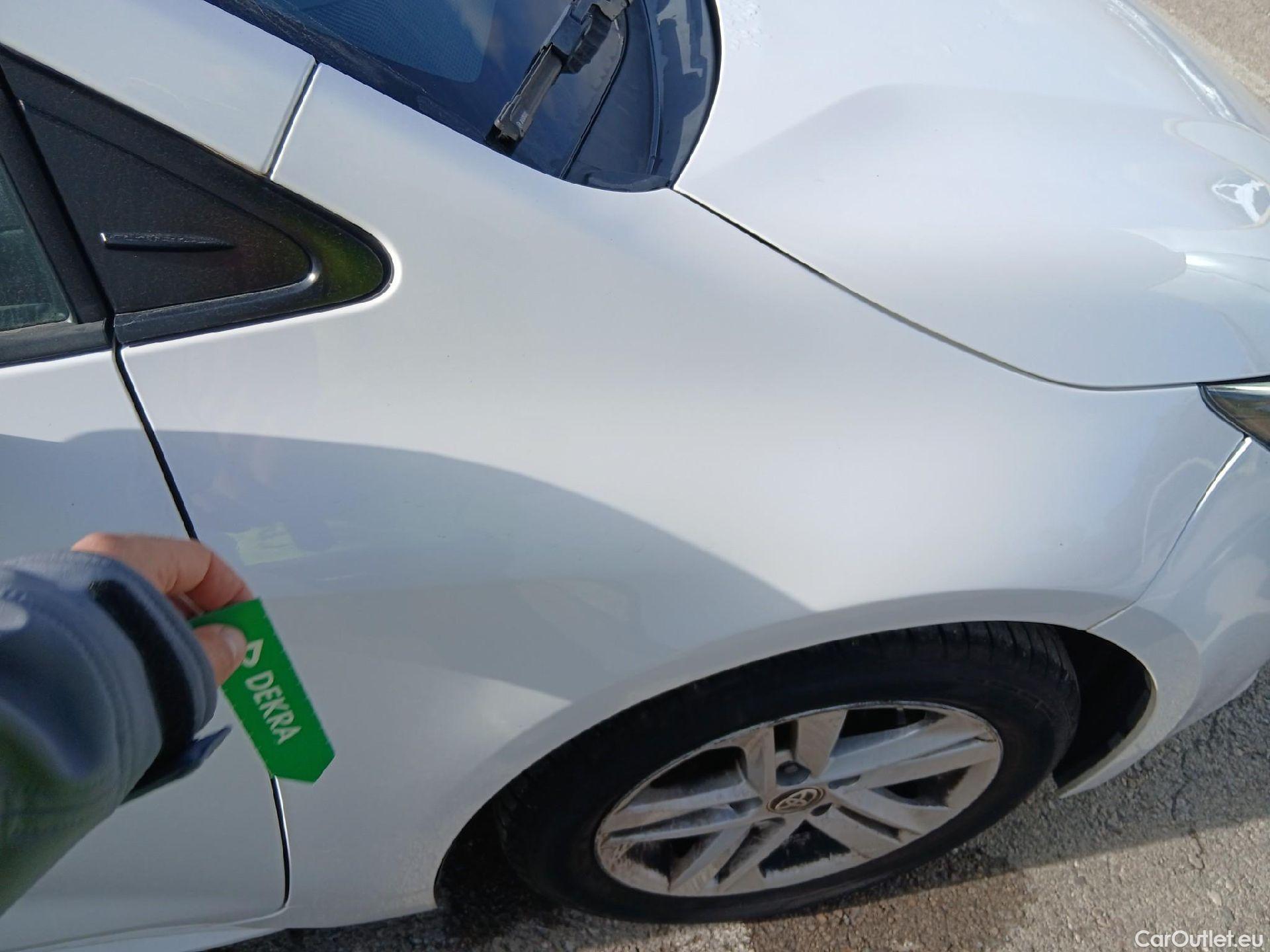  Toyota  Corolla TOYOTA  1.8 125H ACTIVE TECH E-CVT #36