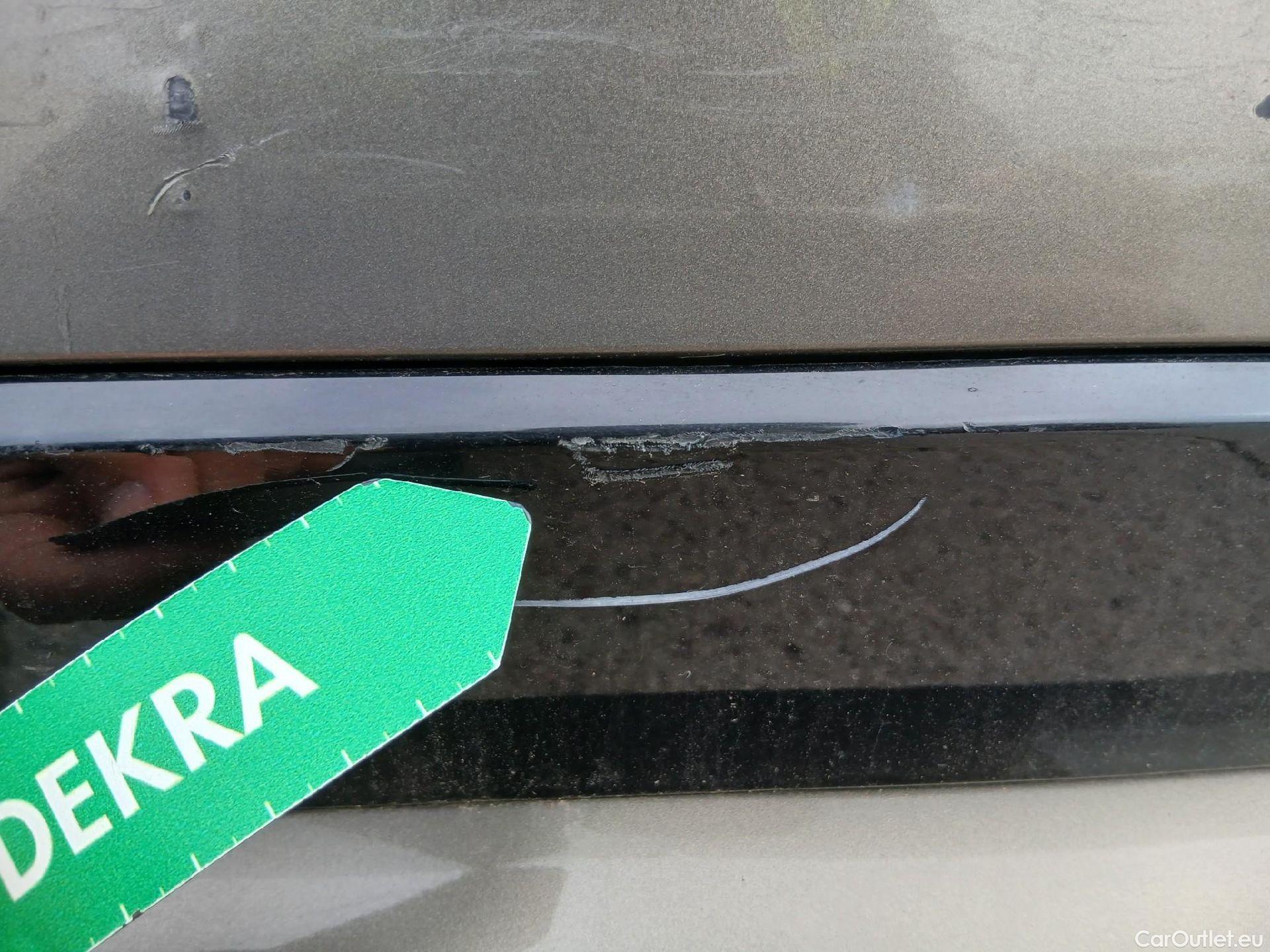  Toyota  Corolla TOYOTA  / 2019 / 5P / familiar 1.8 125H STYLE E-CVT TOURING SPORT #15