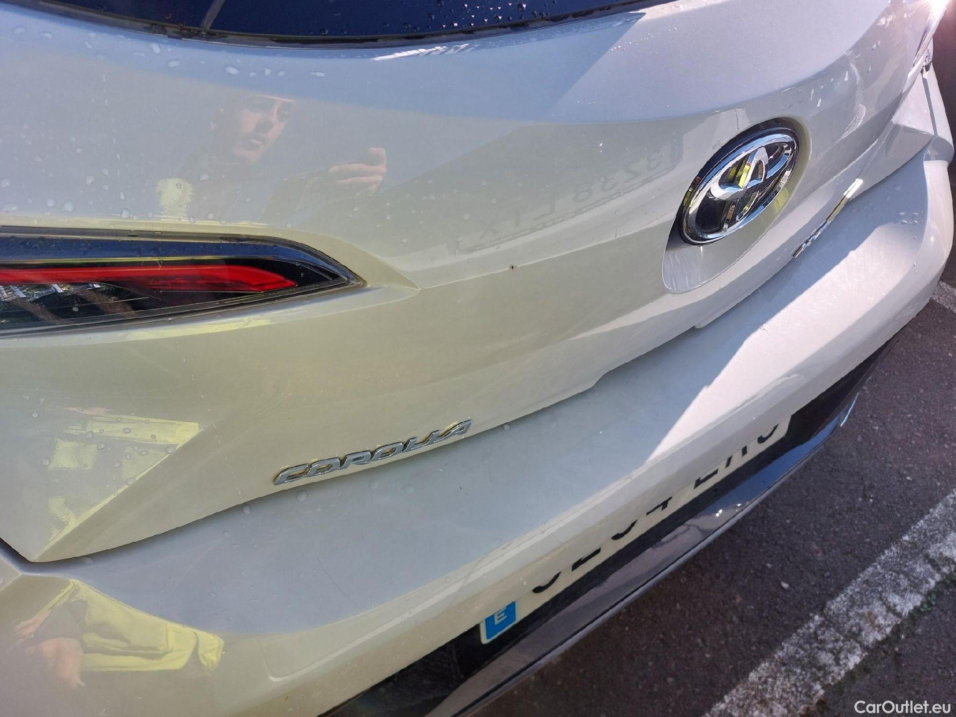  Toyota  Corolla TOYOTA  / 2019 / 5P / berlina con portón 2.0 180H GR-SPORT E-CVT #12