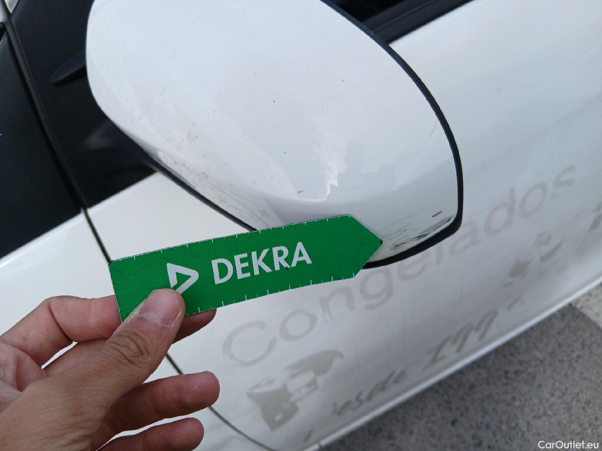  Toyota  Aygo TOYOTA  / 2018 / 5P / minicoche 1.0 70 x-play #14