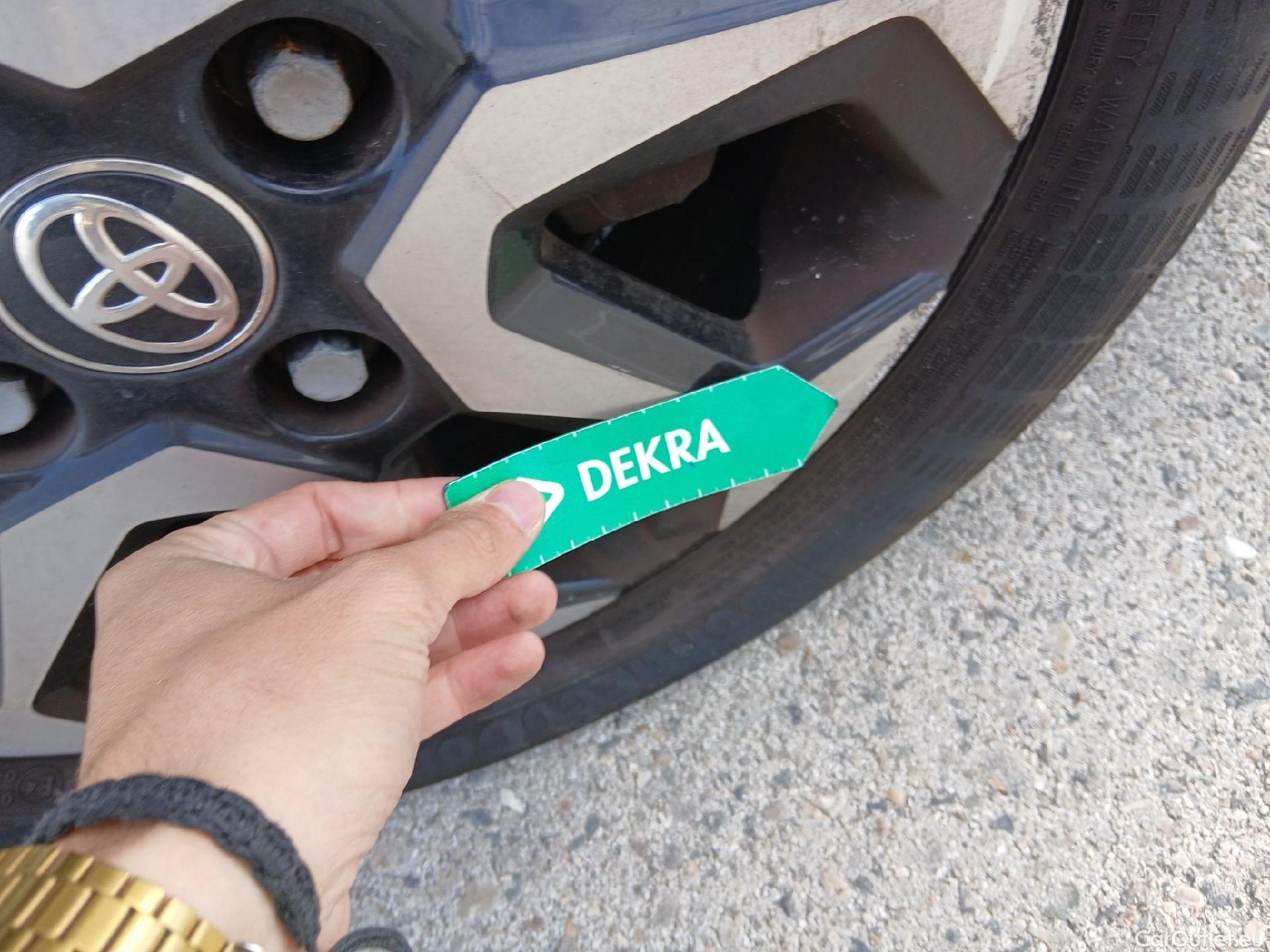  Toyota  Aygo TOYOTA  / 2018 / 5P / minicoche 1.0 70 x-play #50