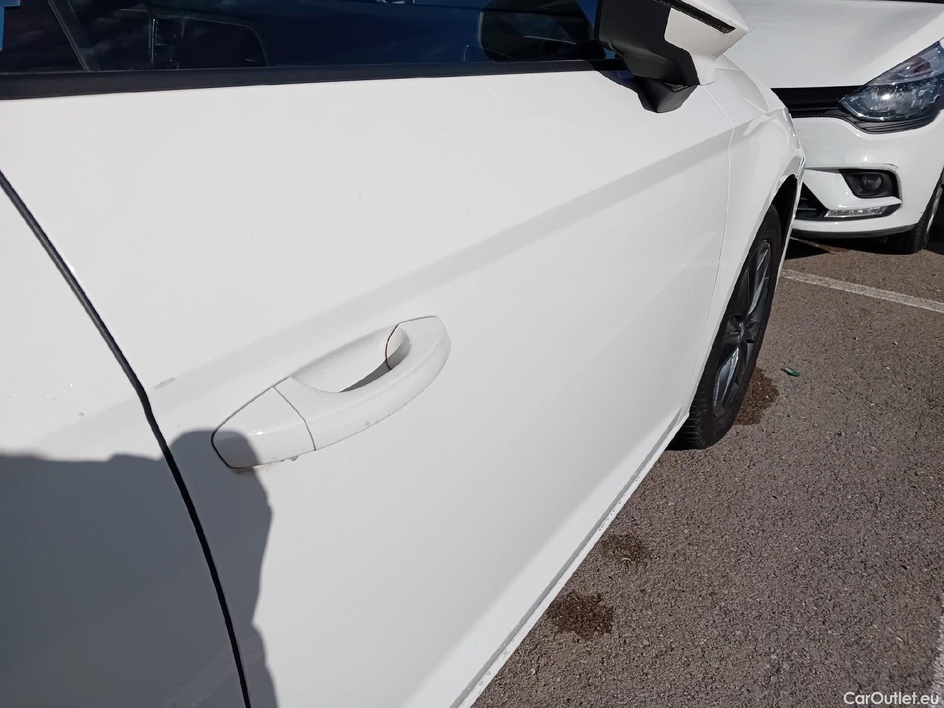  Seat  Leon SEAT León / 2016 / 5P / berlina con portón 1.5 TSI 95kW (130CV) St&Sp Style Visio Edition #44