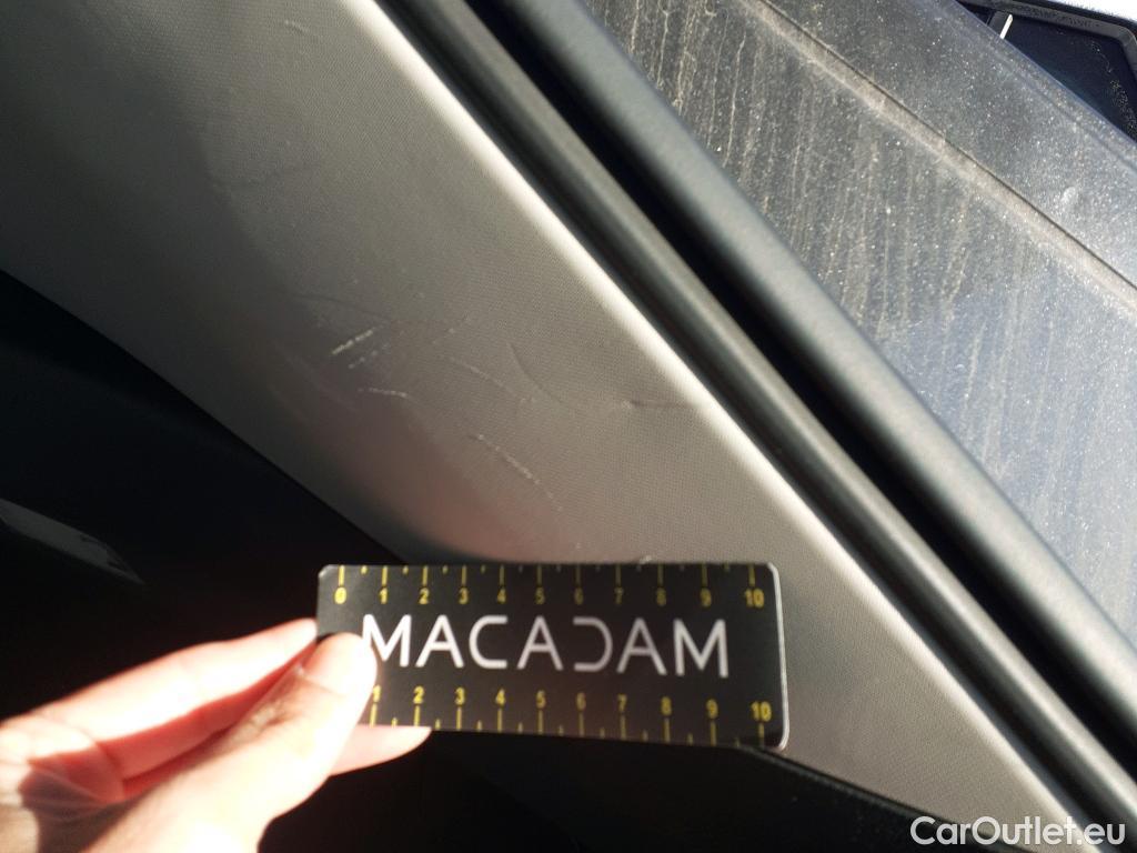  Toyota  RAV4 TOYOTA  / 2018 / 5P / todoterreno 2.5l 220H Advance 4WD #30