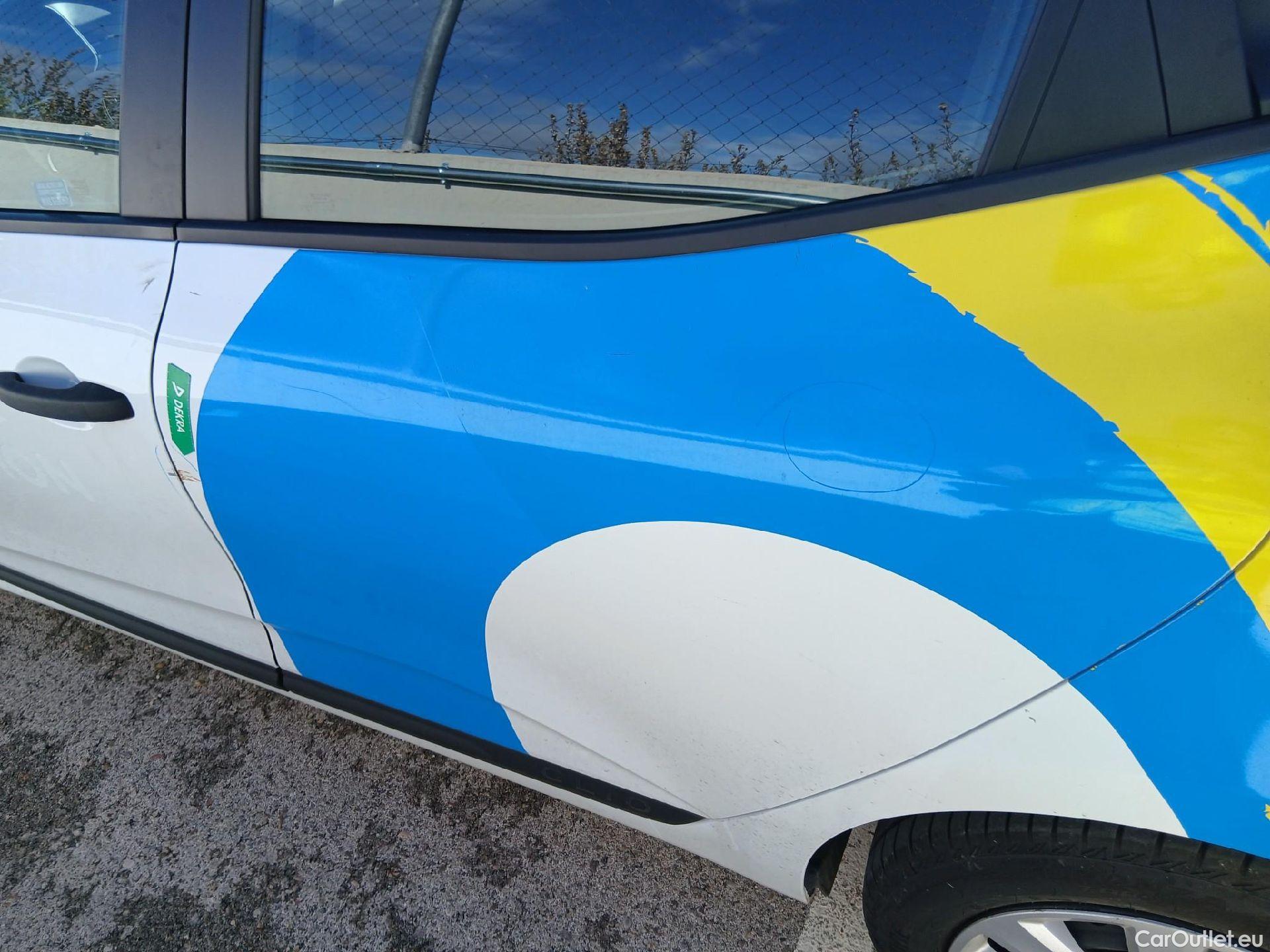  Renault  Clio RENAULT  / 2019 / 5P / berlina con portón Business Blue dCi 63 kW (85CV) #11