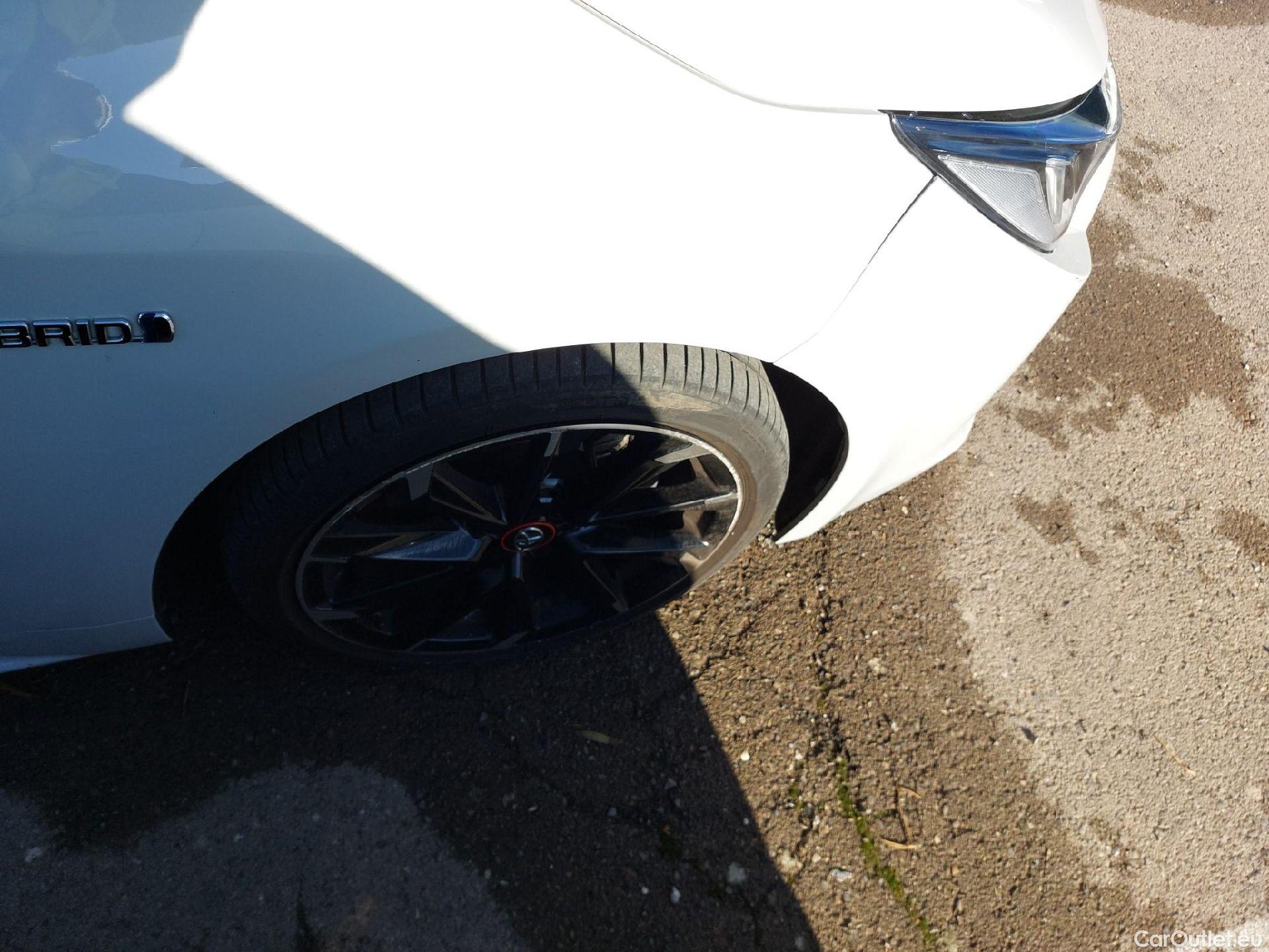  Toyota  Corolla TOYOTA  / 2019 / 5P / berlina con portón 2.0 180H GR-SPORT E-CVT #22