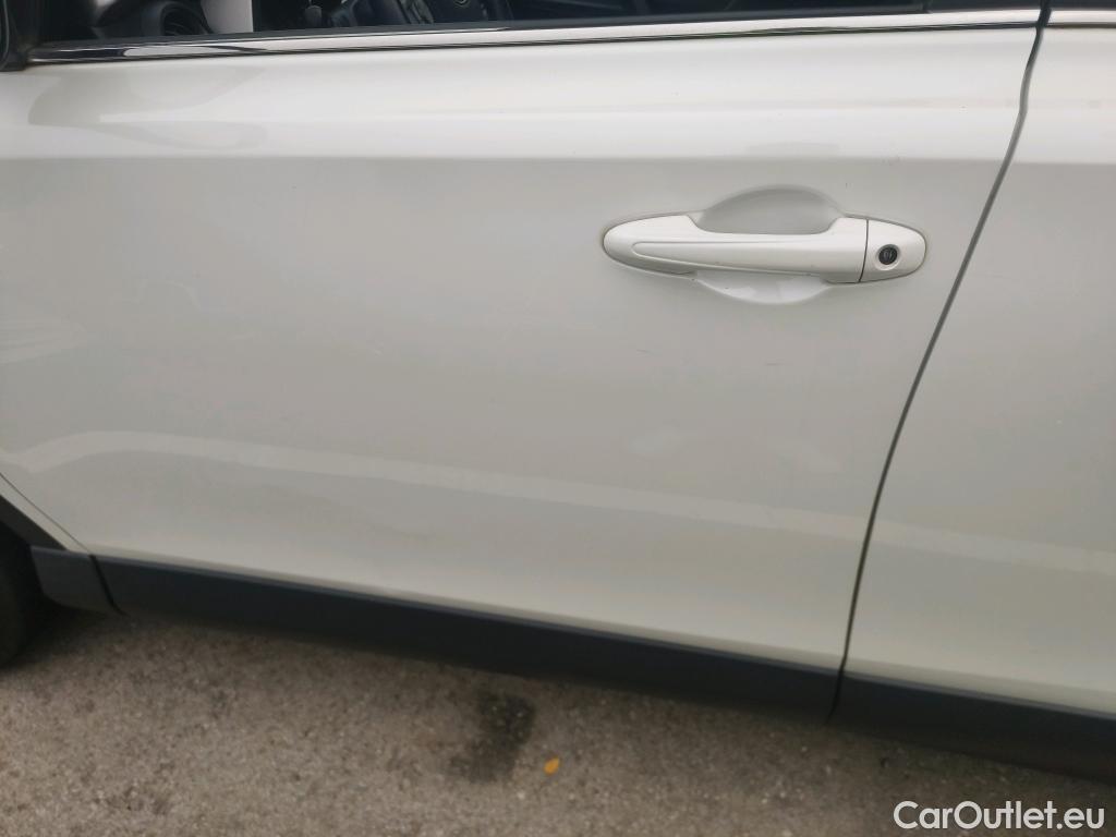  Toyota  RAV4 TOYOTA  / 2015 / 5P / todoterreno 2.5l hybrid 2WD Advance Pack Drive #3