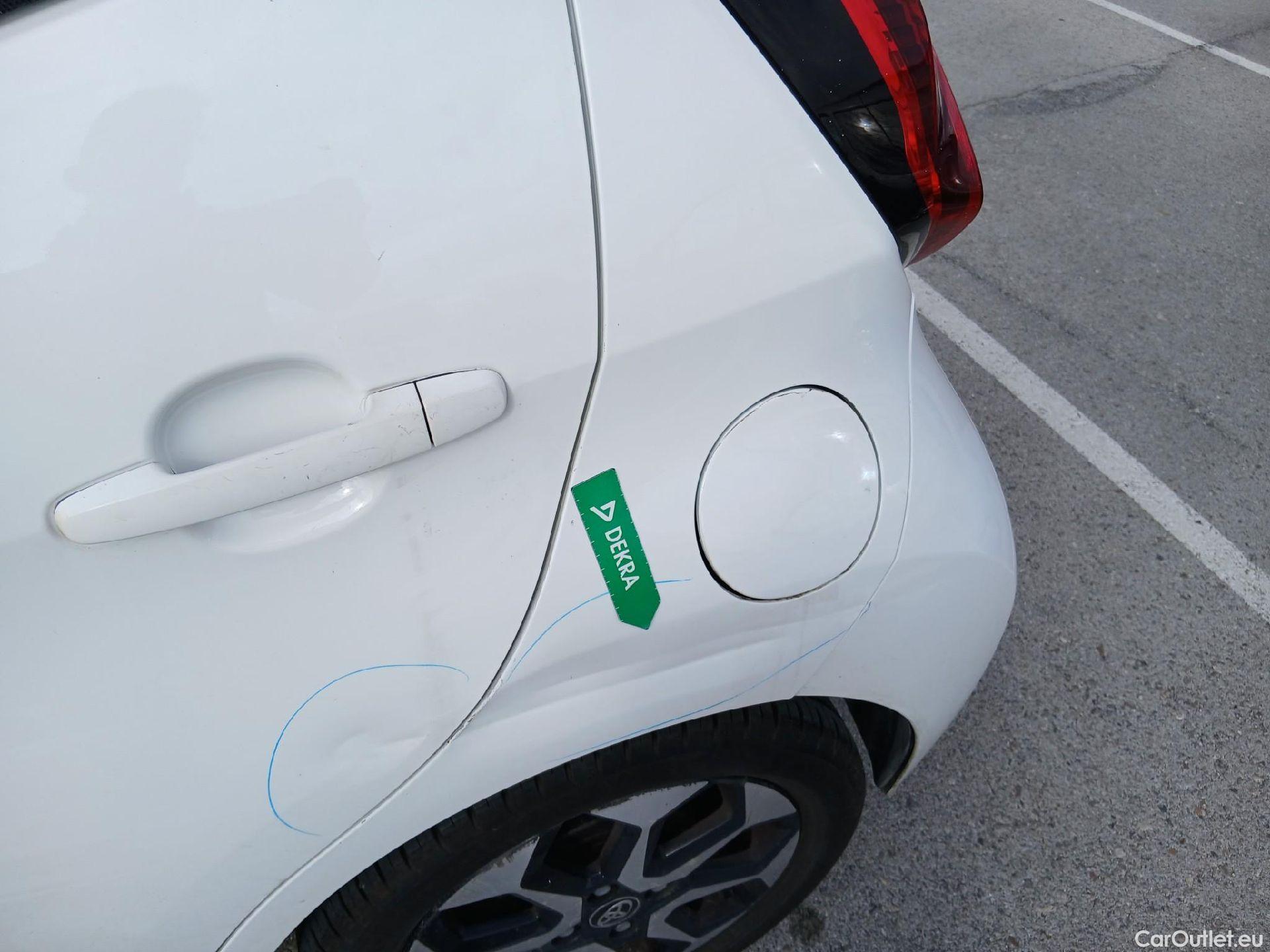  Toyota  Aygo TOYOTA  / 2018 / 5P / minicoche 1.0 70 x-play #27