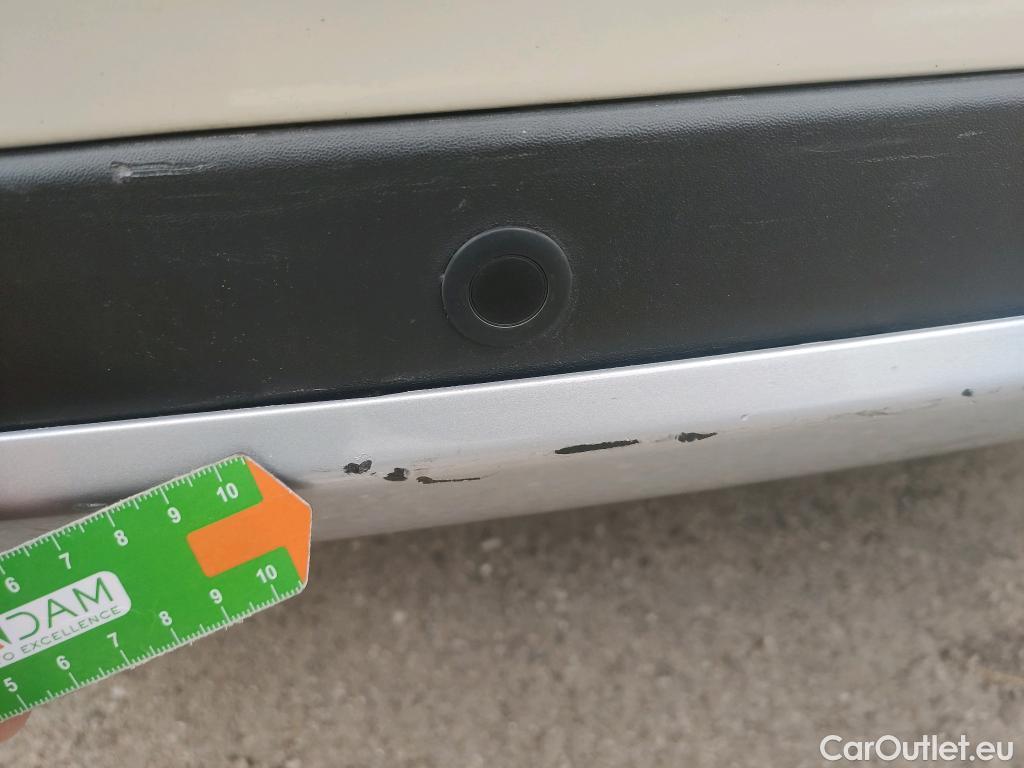  Toyota  RAV4 TOYOTA  / 2015 / 5P / todoterreno 2.5l hybrid 2WD Advance Pack Drive #24