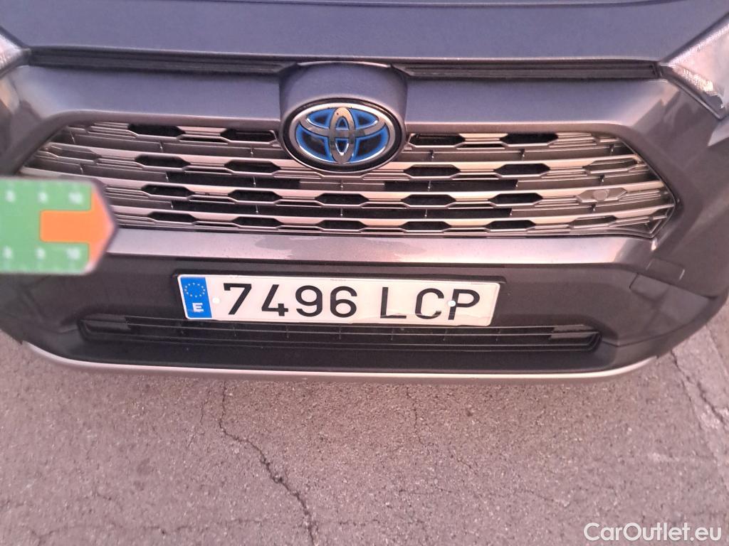  Toyota  RAV4 TOYOTA  / 2018 / 5P / todoterreno 2.5l 220H Advance Plus #11