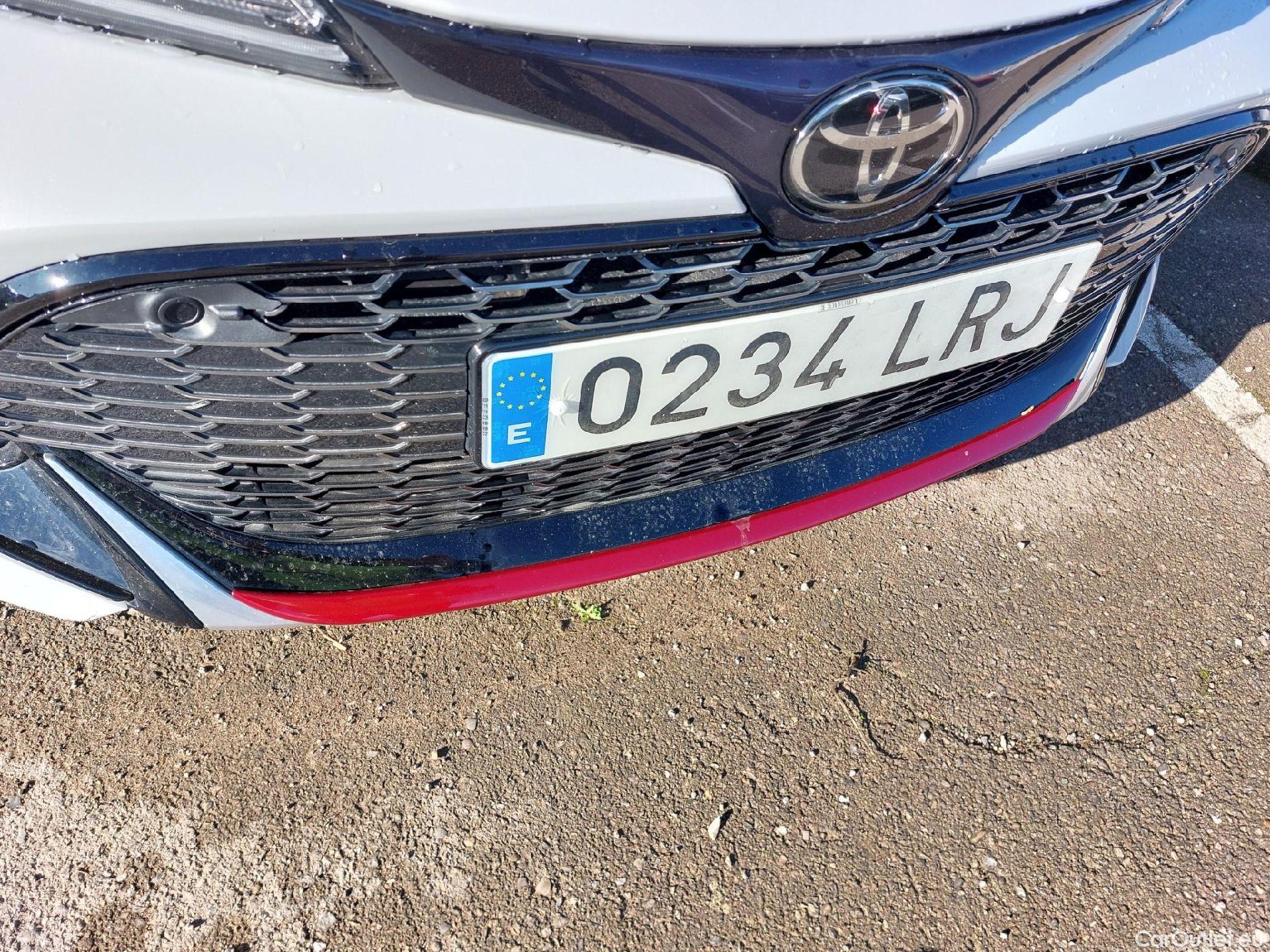  Toyota  Corolla TOYOTA  / 2019 / 5P / berlina con portón 2.0 180H GR-SPORT E-CVT #2