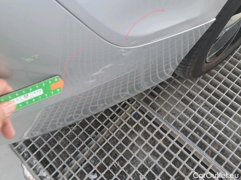  Volvo  V60 VOLVO  / 2018 / 5P / familiar 2.0 B3 (G) Momentum Pro Auto #29