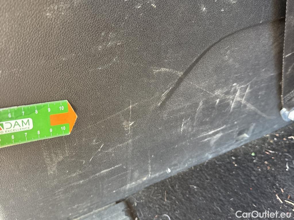  Citroen  Berlingo CITROEN  / 2018 / 5P / monovolumen Talla XL BlueHDi 130 S&S EAT8 SHINE #56