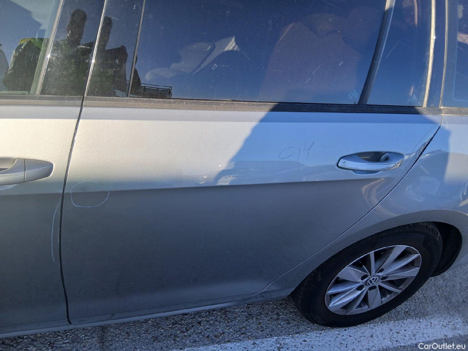  Volkswagen  Golf  VOLKSWAGEN / 2016 / 5P / familiar Business 1.6 TDI 85kW (115CV) Variant #24