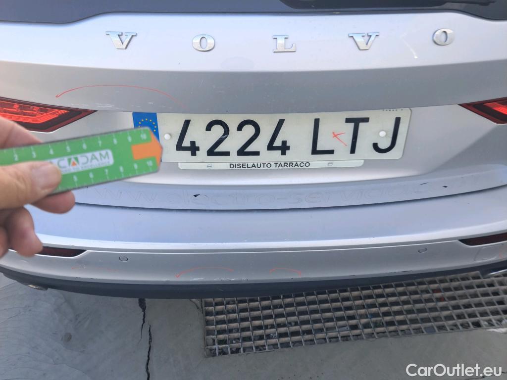  Volvo  V60 VOLVO  / 2018 / 5P / familiar 2.0 B3 (G) Momentum Pro Auto #43