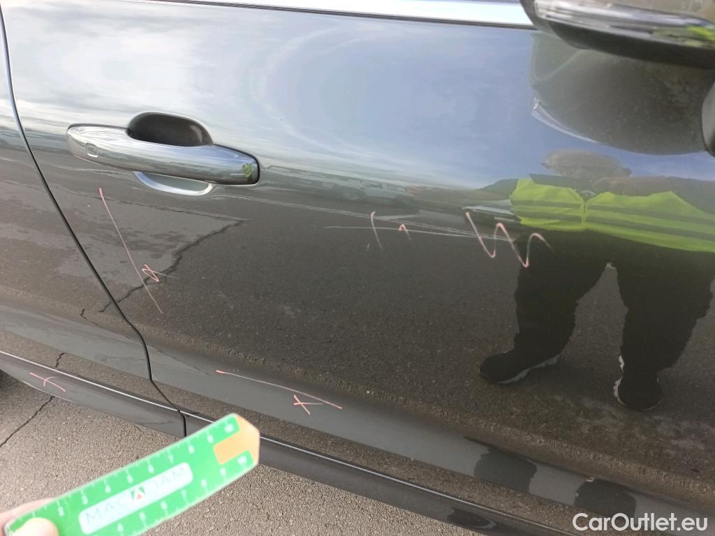  Volvo  XC60 VOLVO  / 2017 / 5P / todoterreno 2.0 B4 D Momentum Pro Auto #17