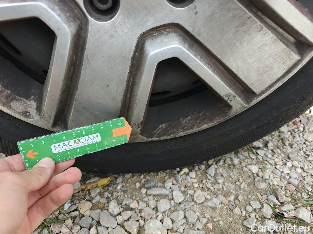  Dacia  Lodgy DACIA  / 2012 / 5P / monovolumen compacto Comfort Blue dCi 70kW (95CV) 7Pl - 18 #59