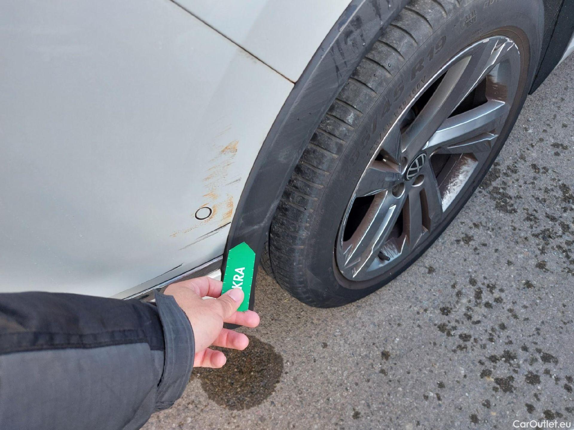  Volkswagen  Tiguan  R-Line 2.0 TDI 150CV AT7 E6d #15