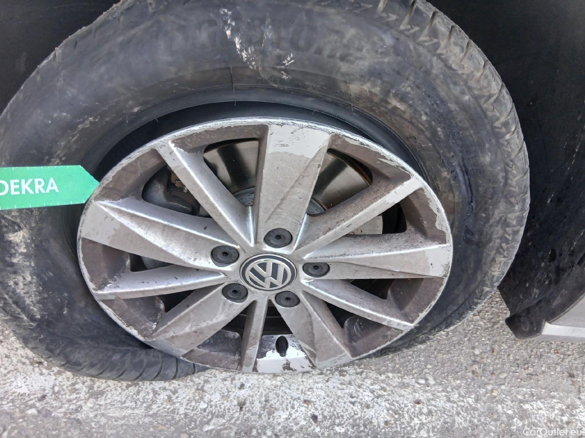  Volkswagen  Golf  VOLKSWAGEN / 2016 / 5P / familiar Business 1.6 TDI 85kW (115CV) Variant #19