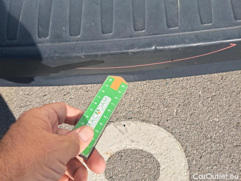  Fiat  Doblo FIAT Doblò Cargo/2015/4P/furgón derivado de turismo Cargo SX 1.3 Mjet 70 kW (95 CV) #19