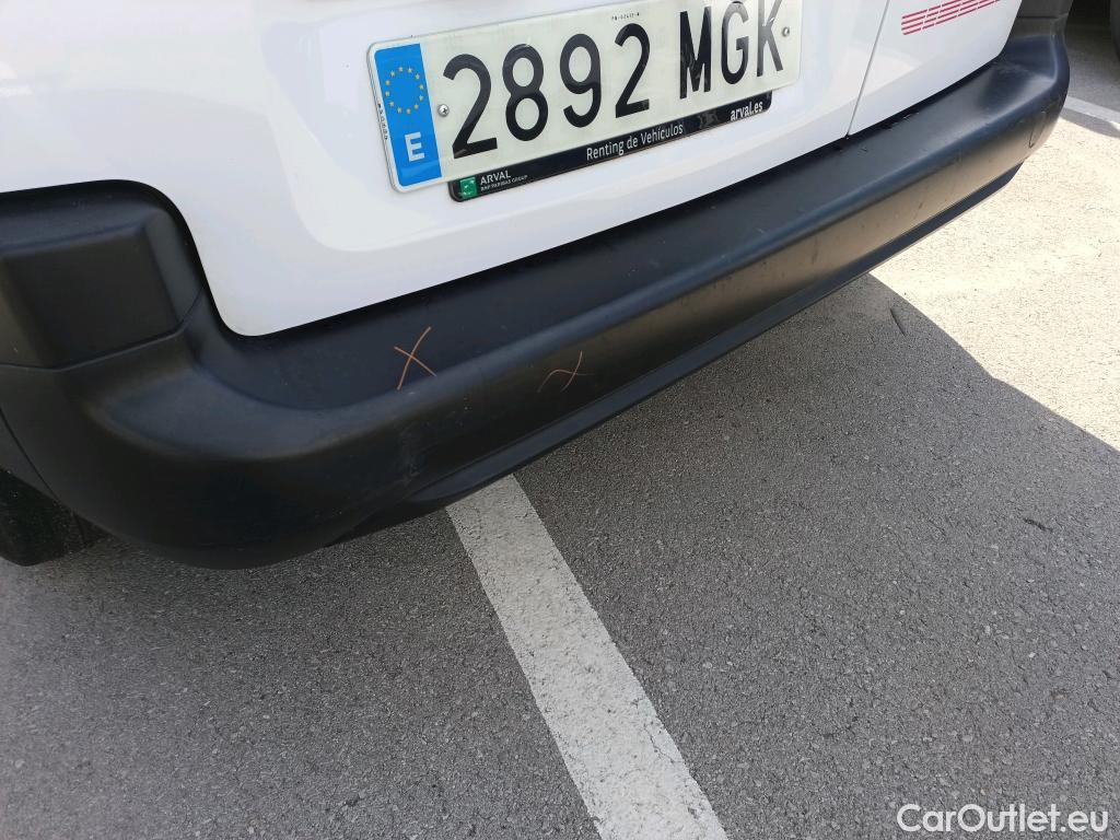  Citroen  Berlingo CITROEN  / 2018 / 4P / furgón derivado de turismo Talla M BlueHDi 100 #25