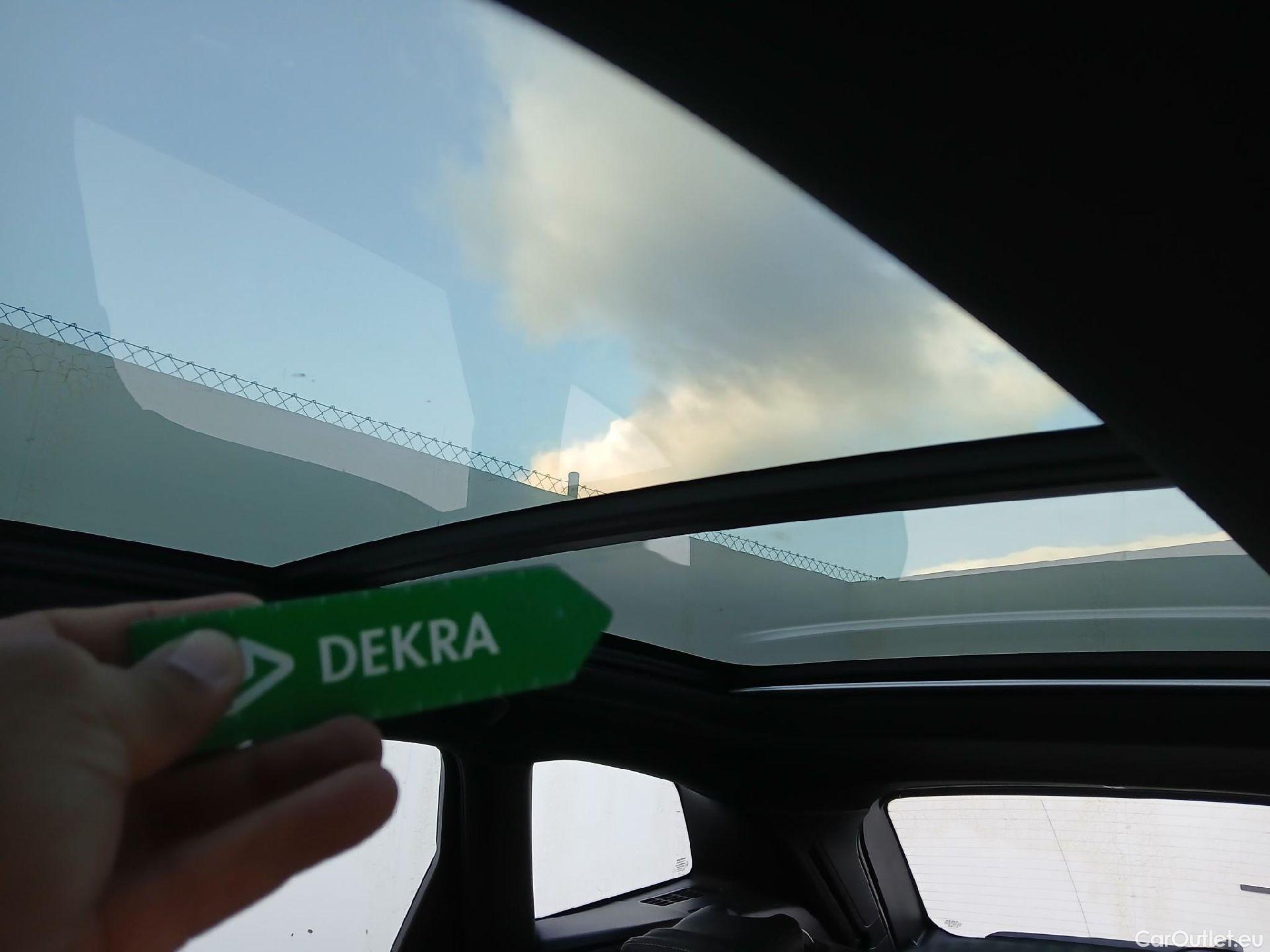  Volvo  XC60 VOLVO  / 2017 / 5P / todoterreno 2.0 T5 AWD R-Design Auto #3