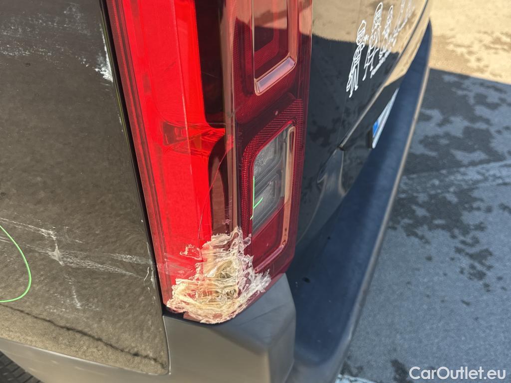  Citroen  Berlingo CITROEN  / 2018 / 5P / monovolumen Talla XL BlueHDi 130 S&S EAT8 SHINE #7