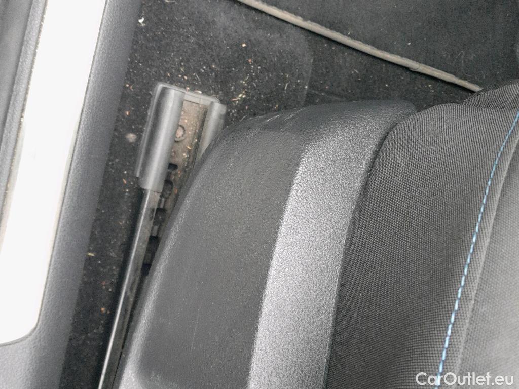  Volkswagen  Golf  VOLKSWAGEN / 2016 / 5P / berlina con portón GTE 1.4 TSI e-Power 150kW (204CV) DSG #11