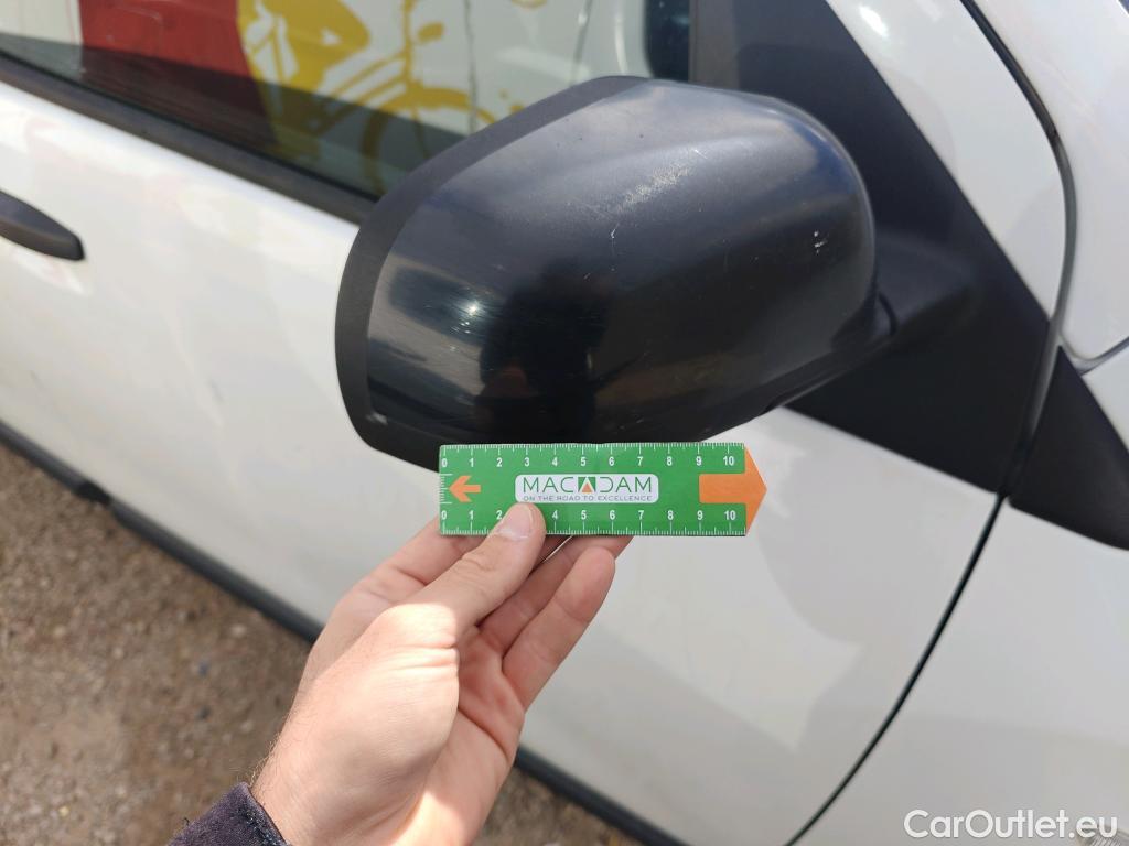  Dacia  Lodgy DACIA  / 2012 / 5P / monovolumen compacto Comfort Blue dCi 70kW (95CV) 7Pl - 18 #55