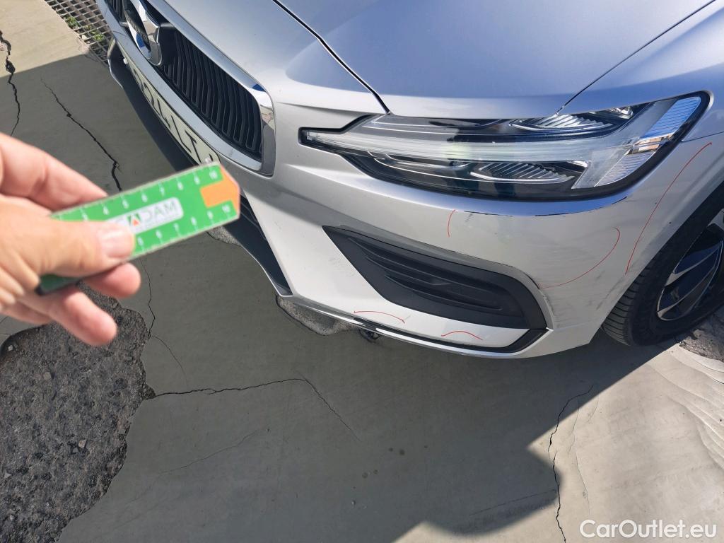  Volvo  V60 VOLVO  / 2018 / 5P / familiar 2.0 B3 (G) Momentum Pro Auto #20