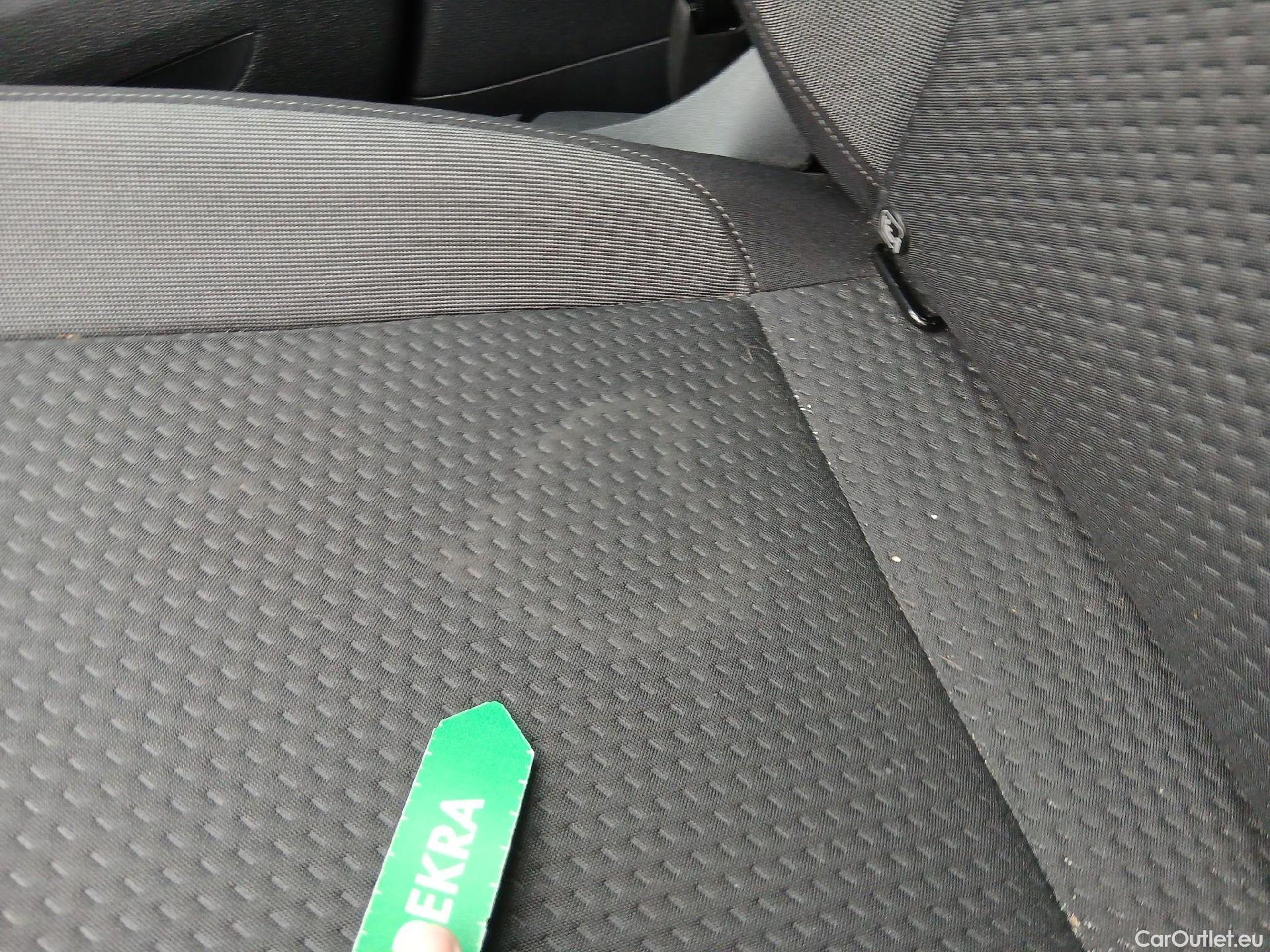  Volkswagen  Polo VOLKSWAGEN  / 2021 / 5P / berlina con portón Life 1.0 TSI 70kW (95CV) #25