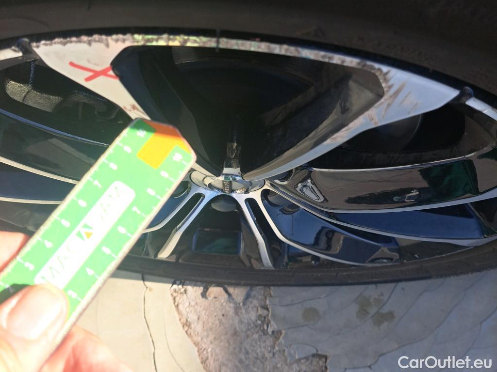  Volvo  V60 VOLVO  / 2018 / 5P / familiar 2.0 B3 (G) Momentum Pro Auto #11