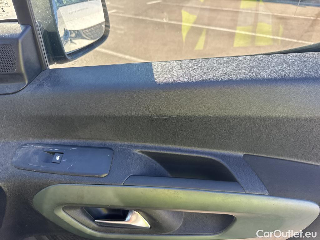  Citroen  Berlingo CITROEN  / 2018 / 5P / monovolumen Talla XL BlueHDi 130 S&S EAT8 SHINE #51