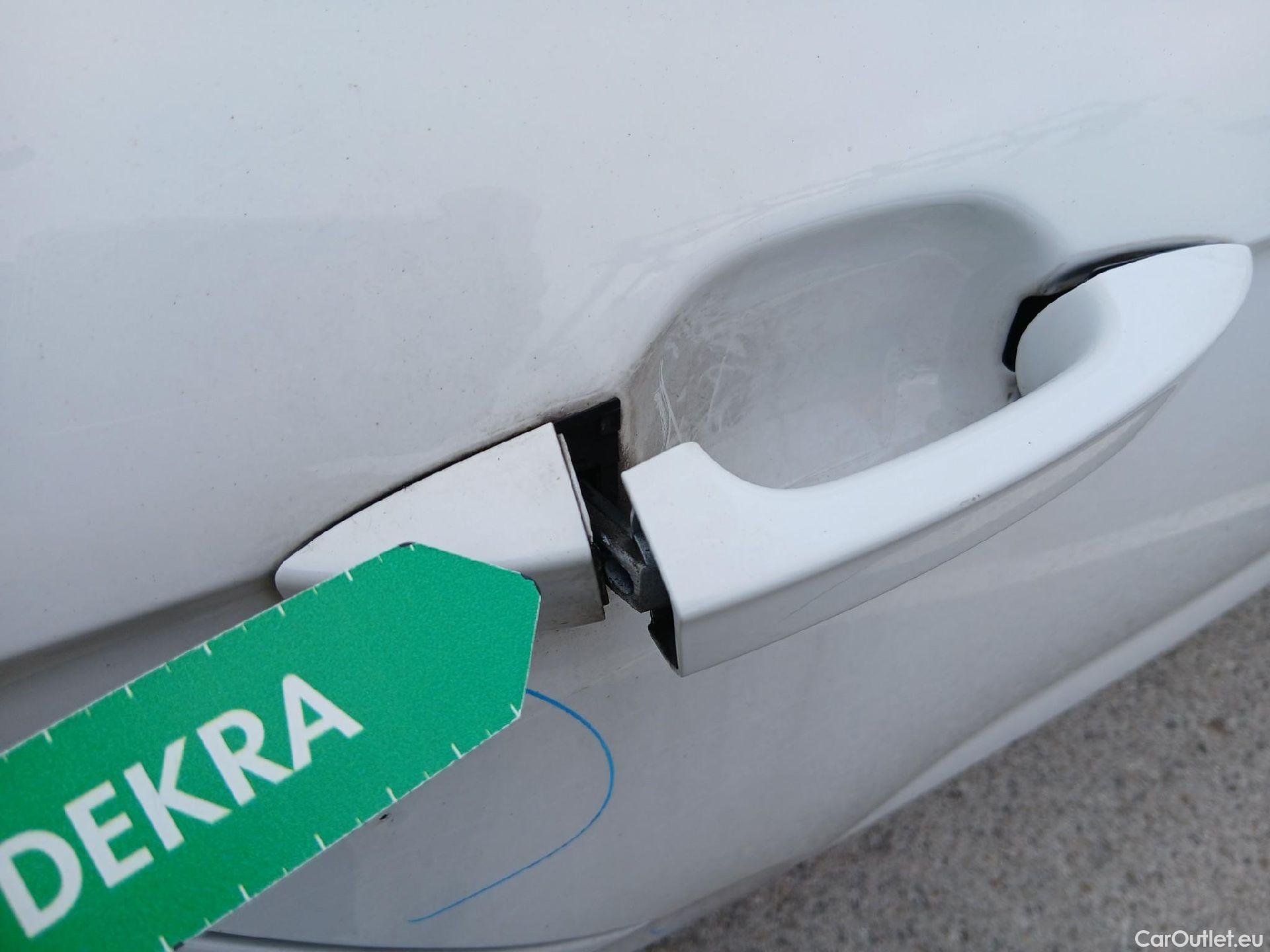  Volkswagen  Polo VOLKSWAGEN  / 2021 / 5P / berlina con portón Life 1.0 TSI 70kW (95CV) #22