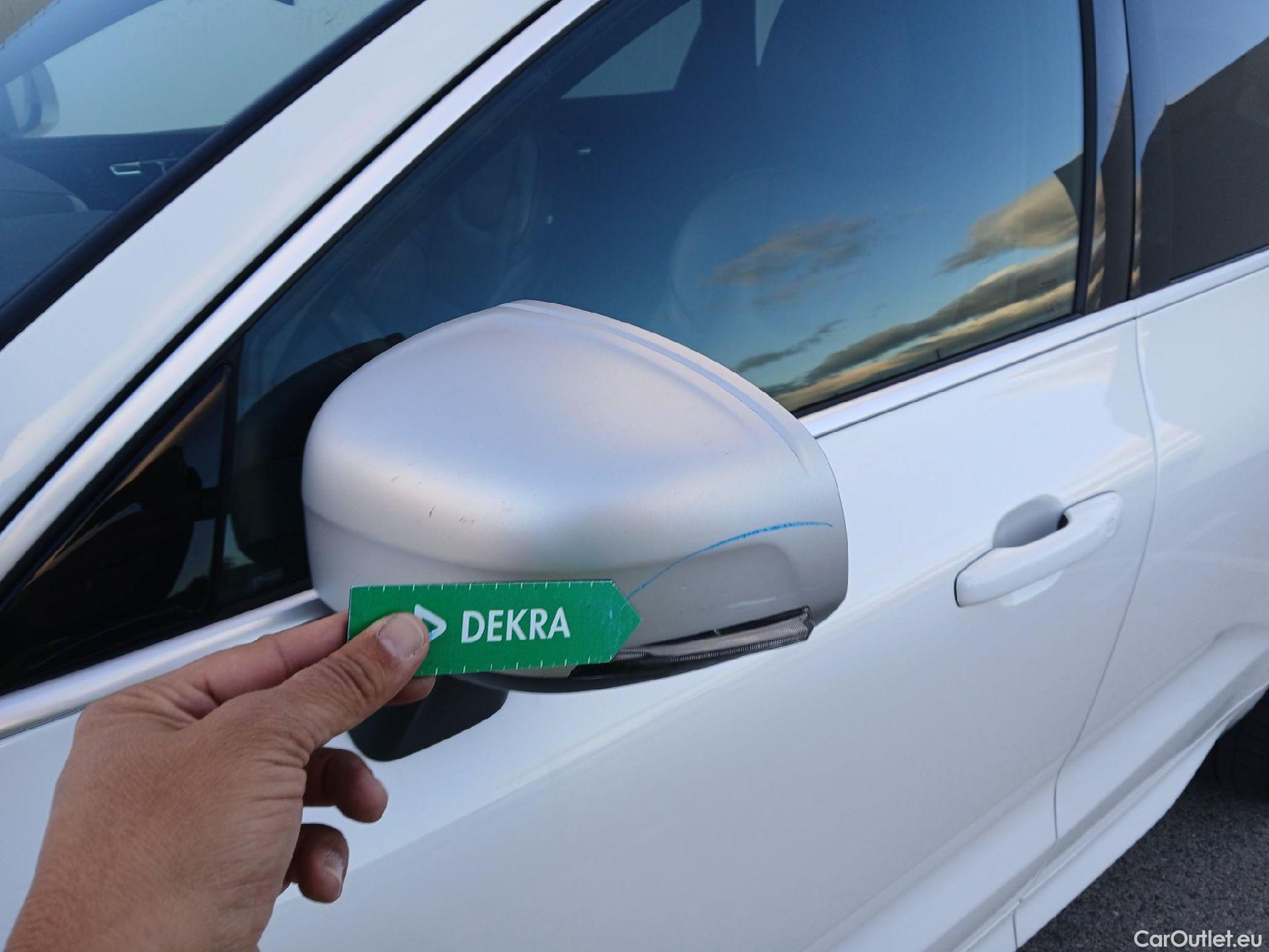  Volvo  XC60 VOLVO  / 2017 / 5P / todoterreno 2.0 T5 AWD R-Design Auto #13