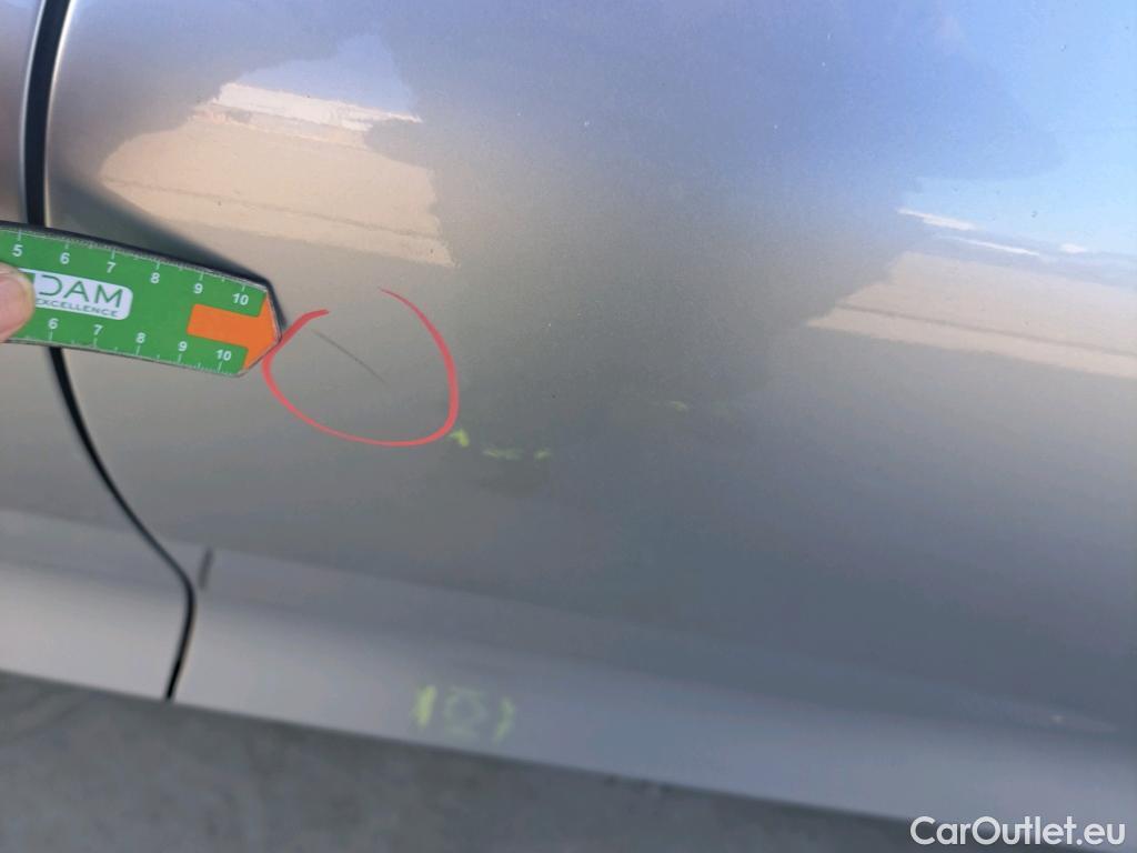  Volvo  V60 VOLVO  / 2018 / 5P / familiar 2.0 B3 (G) Momentum Pro Auto #38