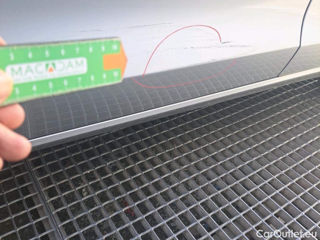  Volvo  V60 VOLVO  / 2018 / 5P / familiar 2.0 B3 (G) Momentum Pro Auto #5