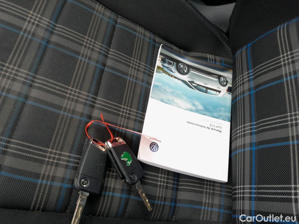  Volkswagen  Golf  VOLKSWAGEN / 2016 / 5P / berlina con portón GTE 1.4 TSI e-Power 150kW (204CV) DSG #24