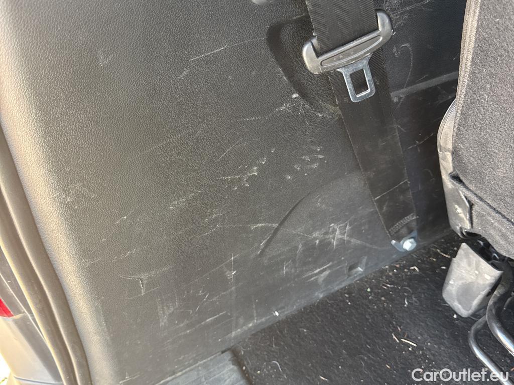  Citroen  Berlingo CITROEN  / 2018 / 5P / monovolumen Talla XL BlueHDi 130 S&S EAT8 SHINE #55