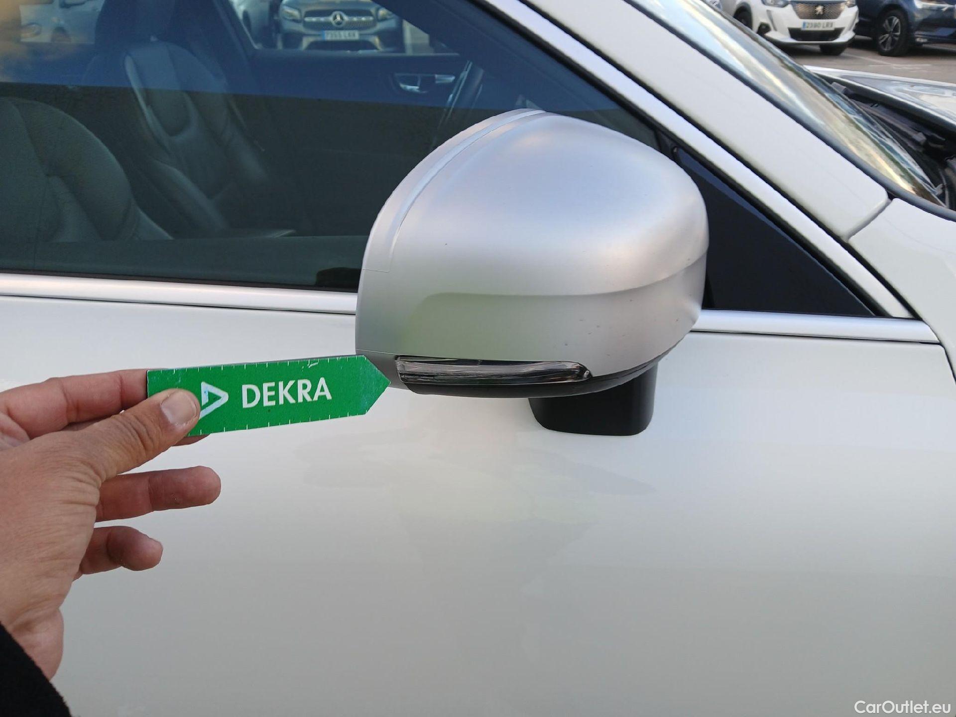  Volvo  XC60 VOLVO  / 2017 / 5P / todoterreno 2.0 T5 AWD R-Design Auto #20