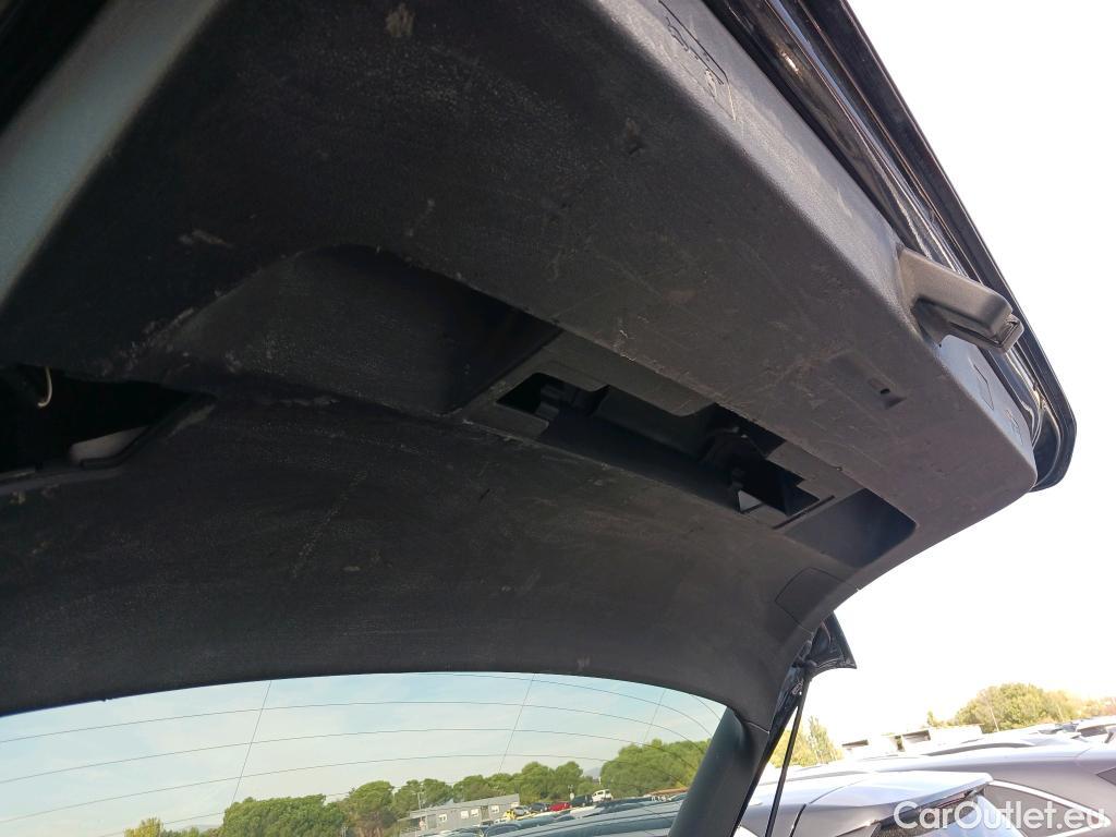  Volkswagen  Golf  VOLKSWAGEN / 2020 / 5P / familiar Life 2.0 TDI 85kW (115CV) DSG Variant #34