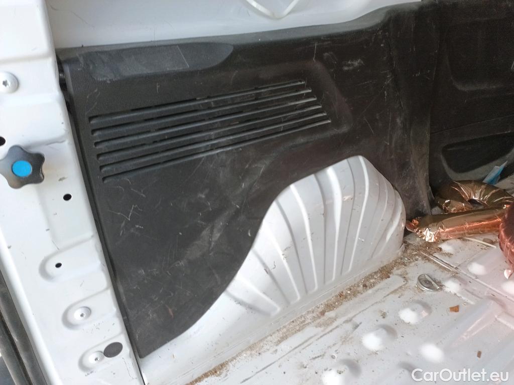  Citroen  Berlingo CITROEN  / 2018 / 4P / furgón derivado de turismo Talla M BlueHDi 100 #11