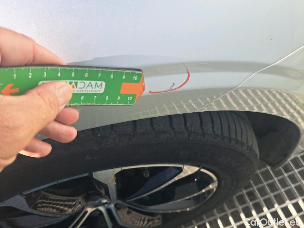  Volvo  V60 VOLVO  / 2018 / 5P / familiar 2.0 B3 (G) Momentum Pro Auto #52