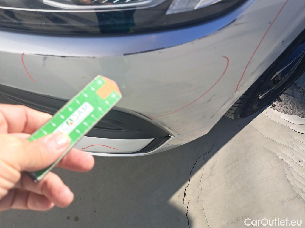  Volvo  V60 VOLVO  / 2018 / 5P / familiar 2.0 B3 (G) Momentum Pro Auto #21