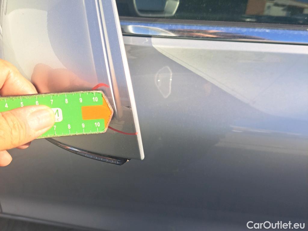  Volvo  V60 VOLVO  / 2018 / 5P / familiar 2.0 B3 (G) Momentum Pro Auto #48