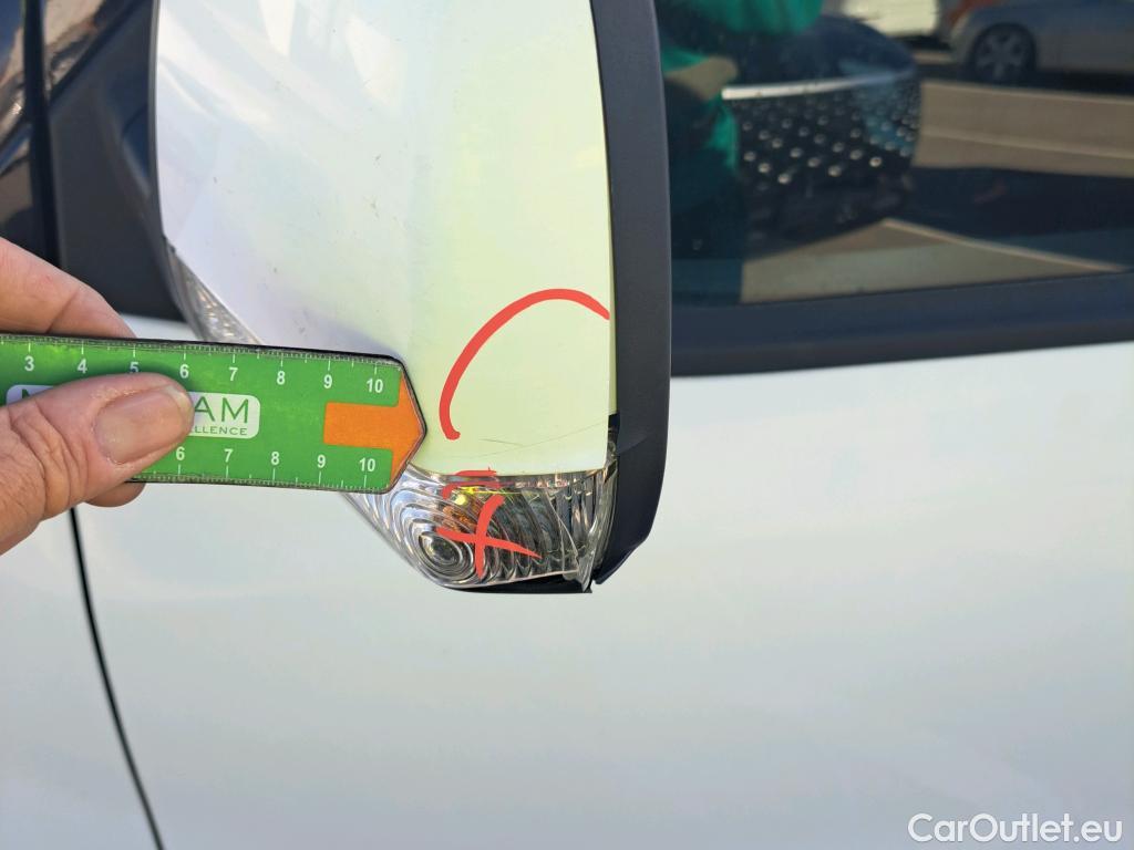  Fiat  Doblo FIAT Doblò Cargo/2015/4P/furgón derivado de turismo Cargo SX 1.3 Mjet 70 kW (95 CV) #46