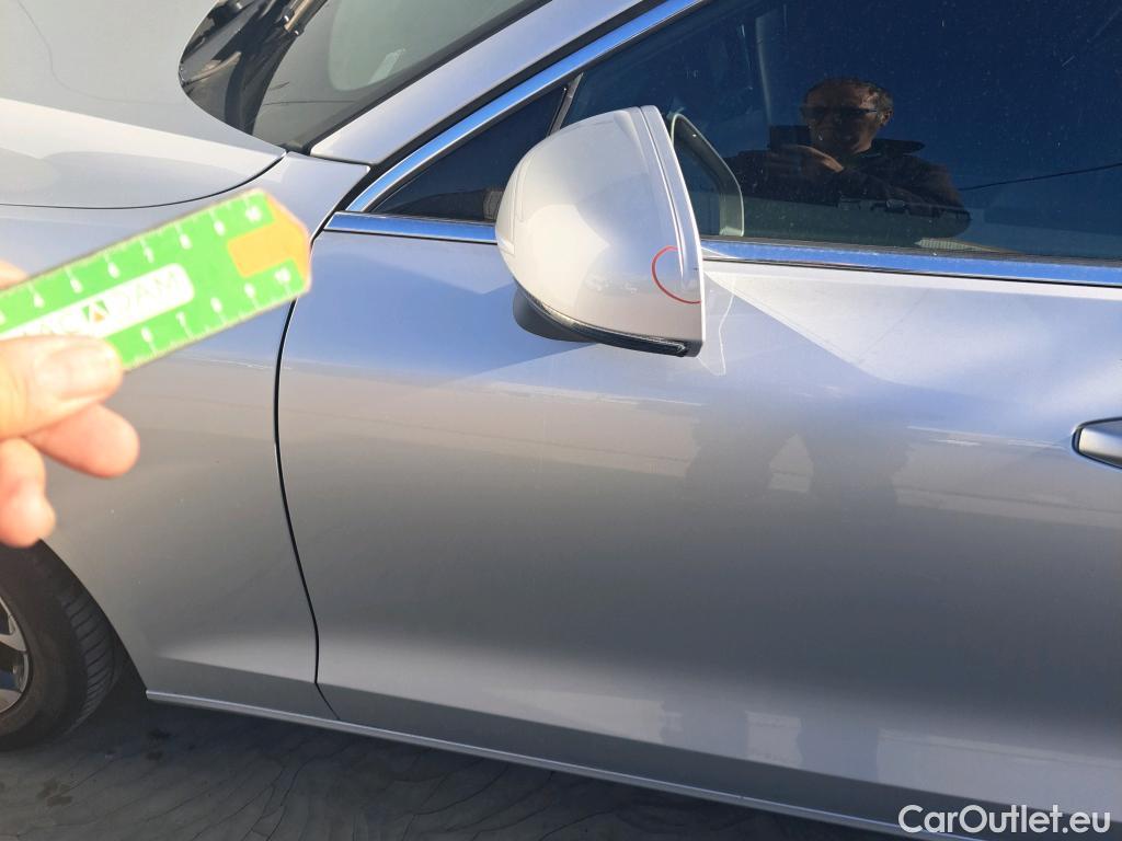  Volvo  V60 VOLVO  / 2018 / 5P / familiar 2.0 B3 (G) Momentum Pro Auto #47