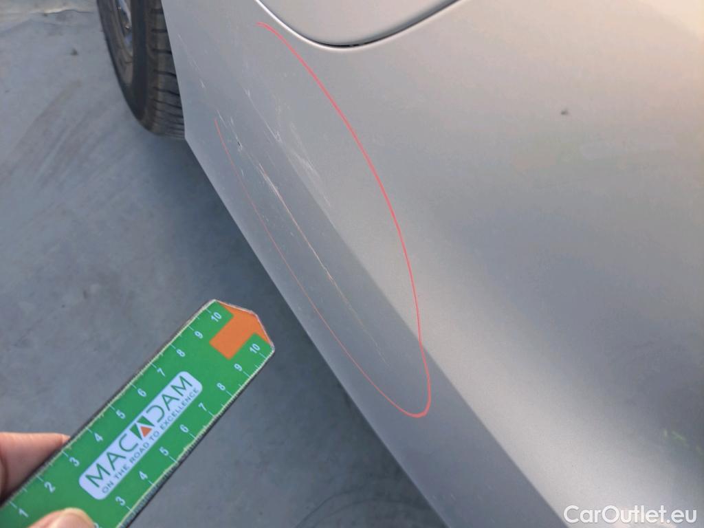  Volvo  V60 VOLVO  / 2018 / 5P / familiar 2.0 B3 (G) Momentum Pro Auto #32