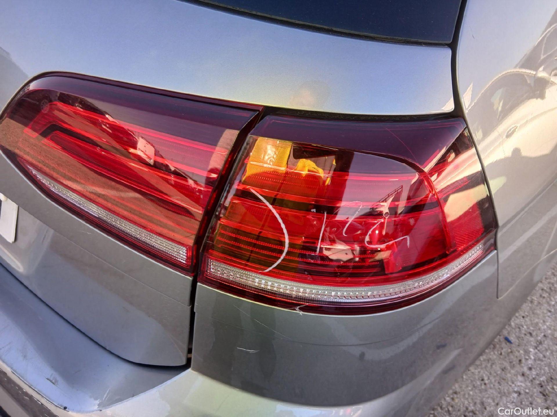  Volkswagen  Golf  VOLKSWAGEN / 2016 / 5P / familiar Business 1.6 TDI 85kW (115CV) Variant #32